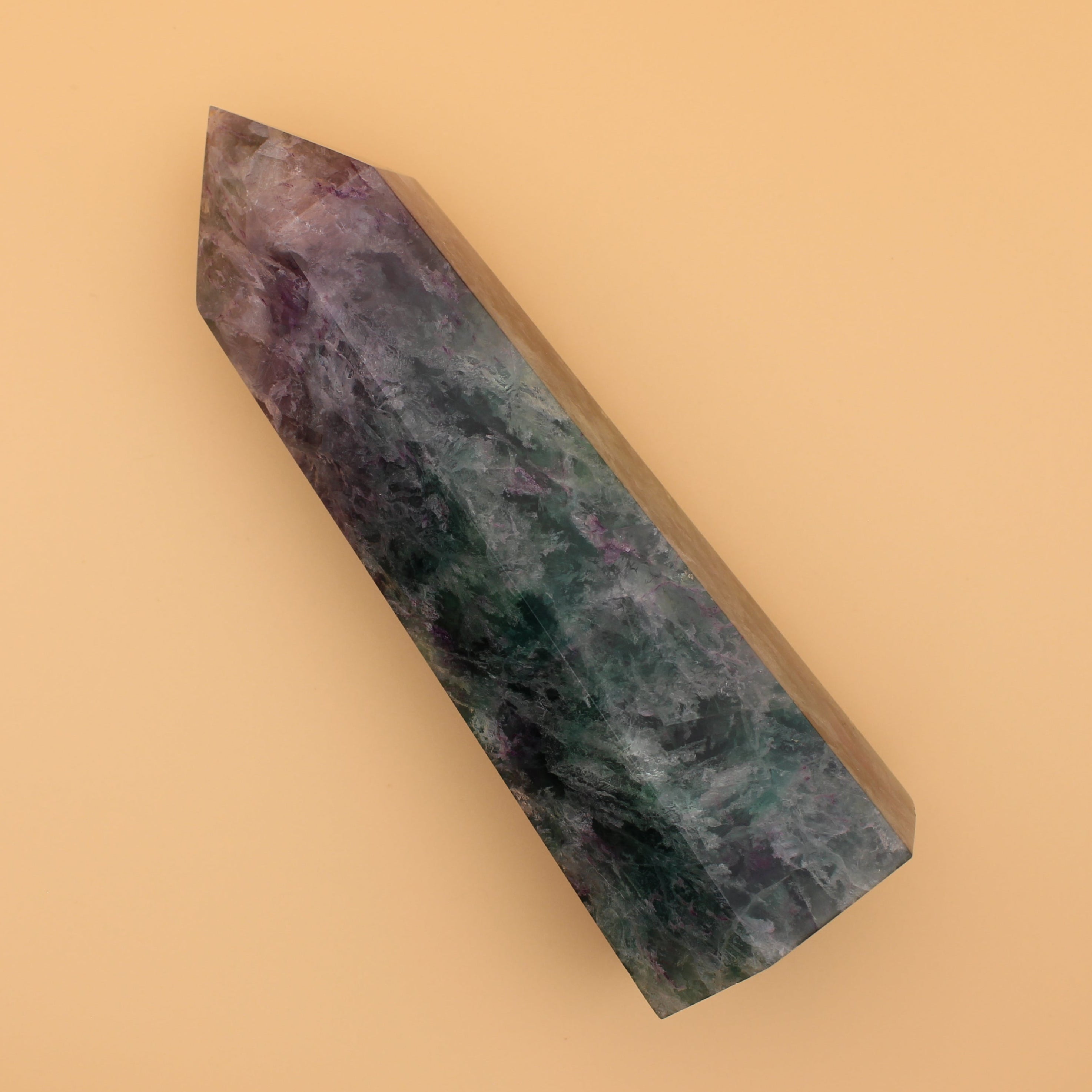 Torre di Fluorite – Bellezza naturale e chiarezza energetica