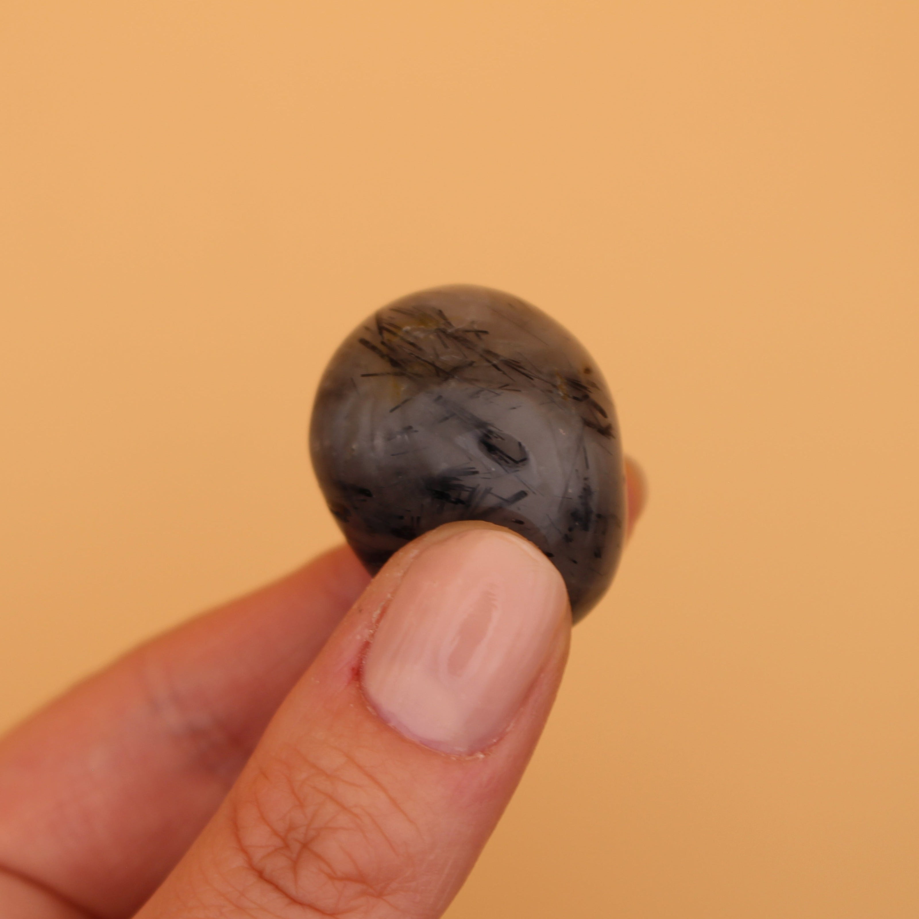 Sfera di Fluorite Anguria – Armonia, Chiarezza ed Equilibrio Energetico
