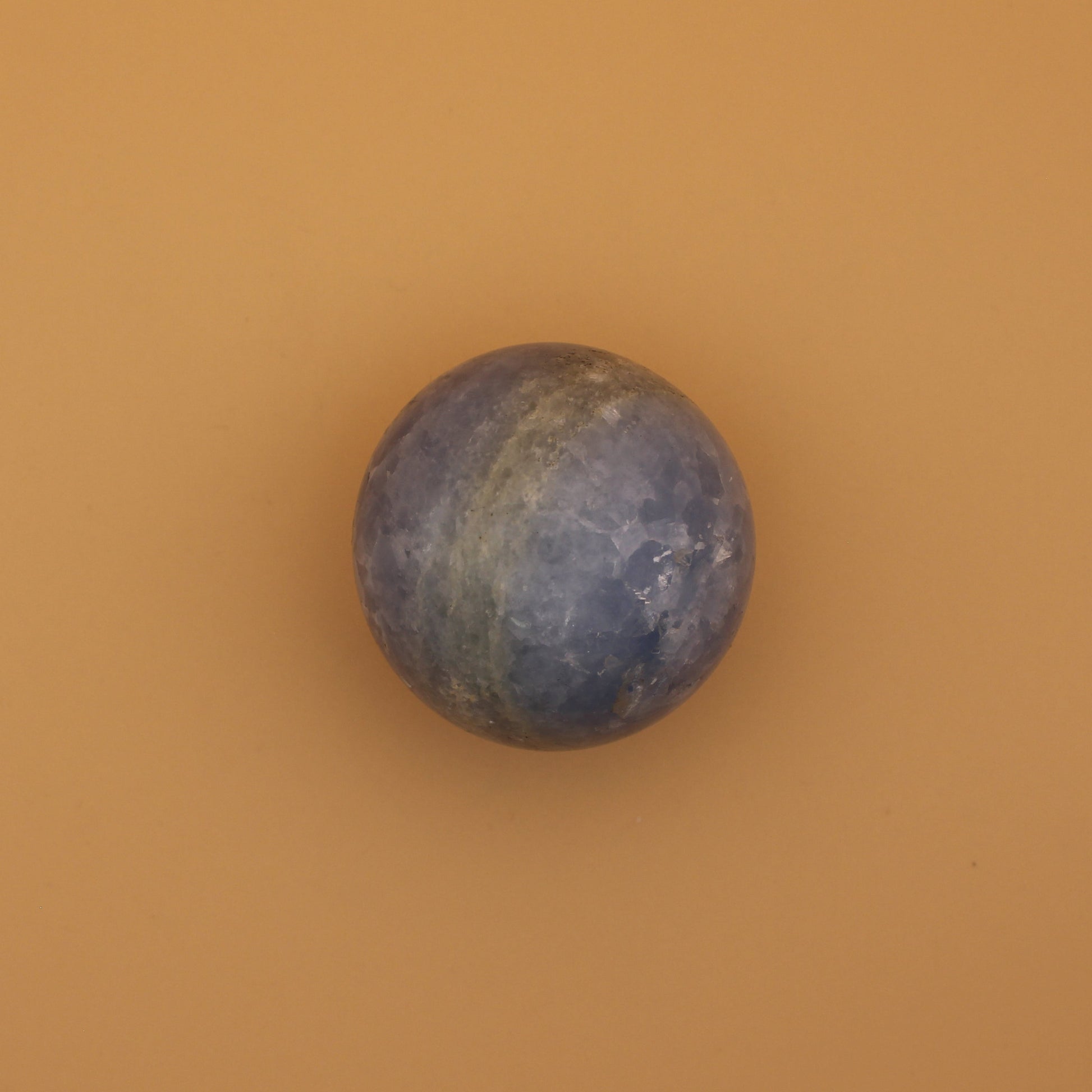 Blue Calcite Kugel – Sanfte Klarheit & innere Balance