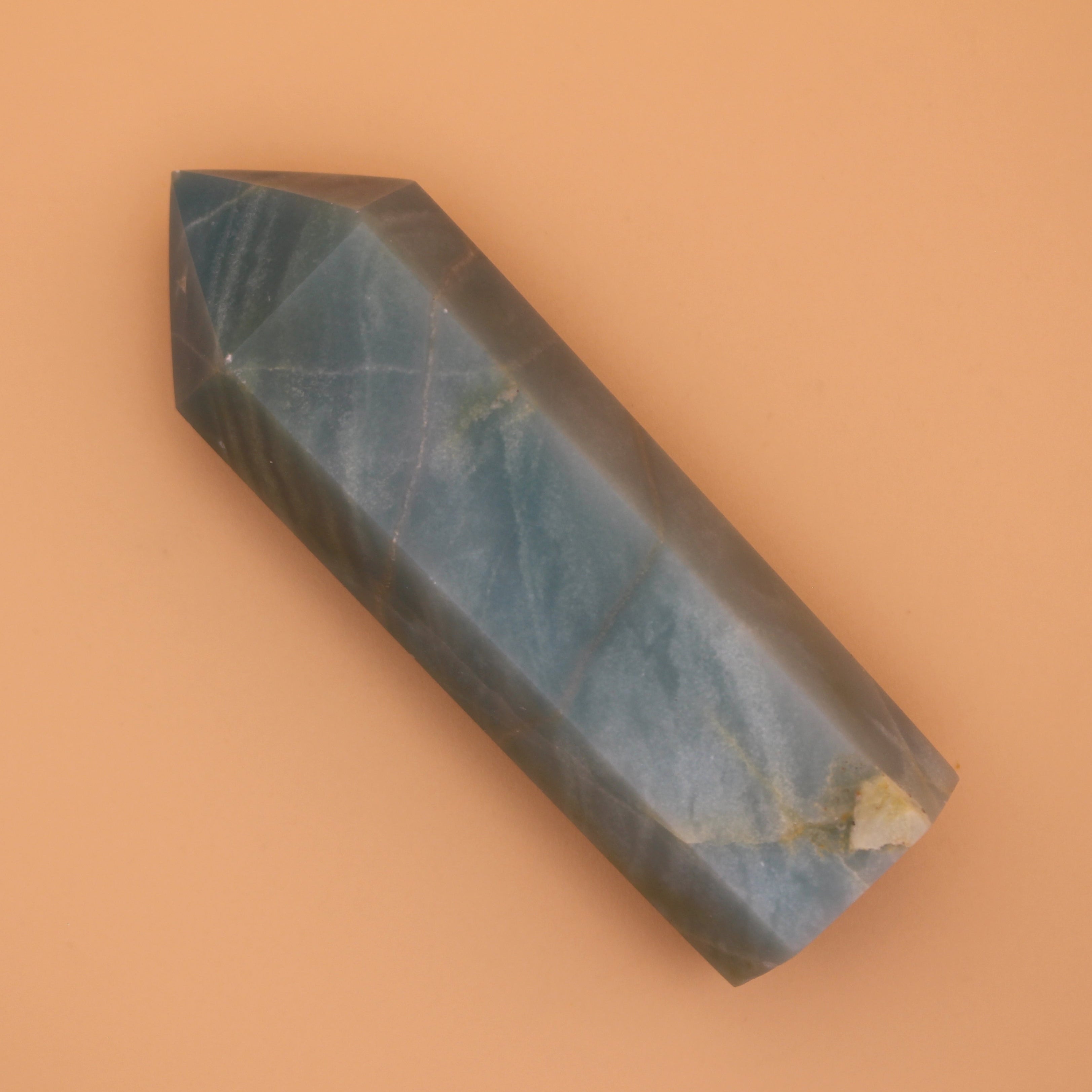 Sfera di Fluorite Anguria – Armonia, Chiarezza ed Equilibrio Energetico