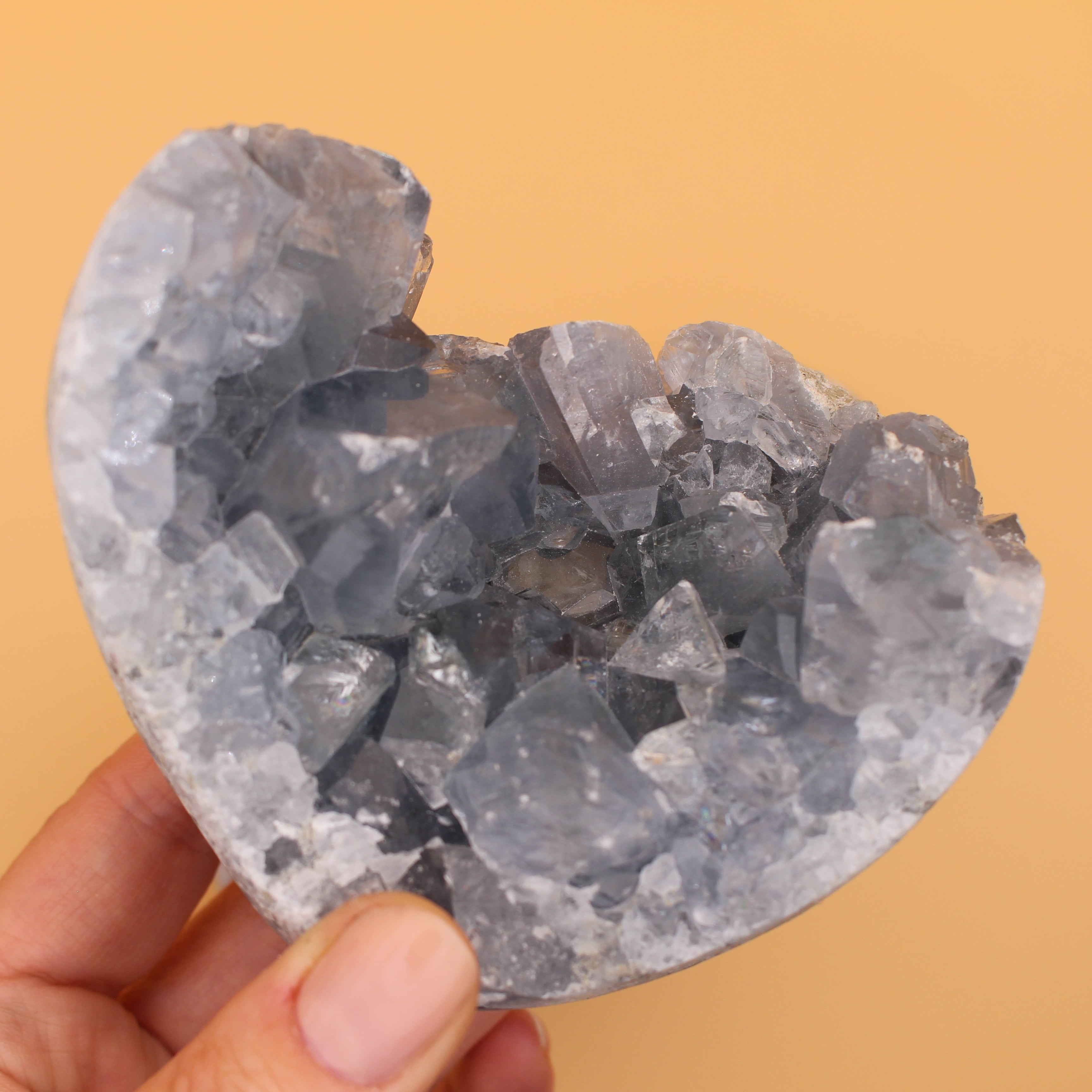 Torre di Fluorite – Bellezza naturale e chiarezza energetica