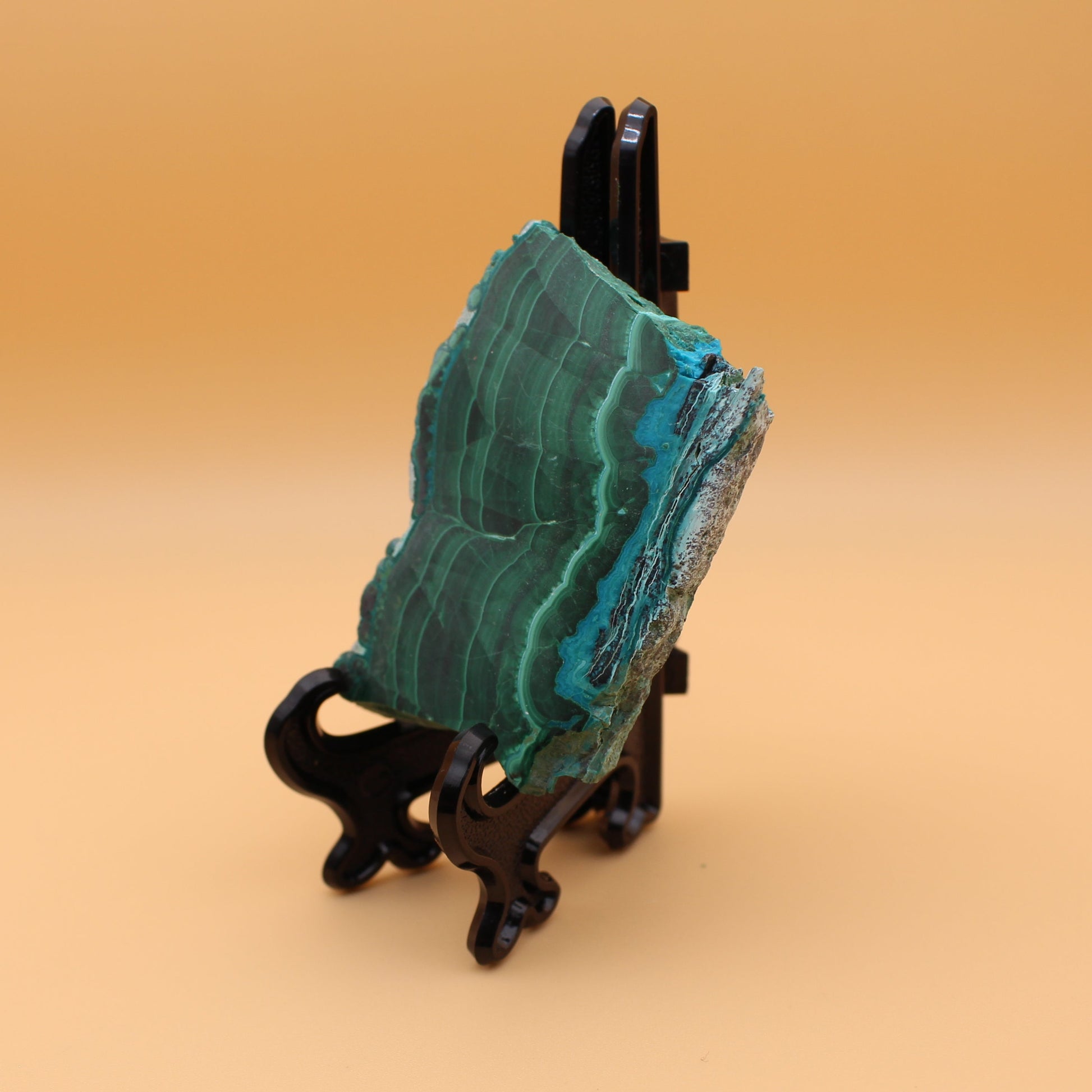 Chrysocolla Platte – Türkisgrüne Kunstwerke & energetische Balance