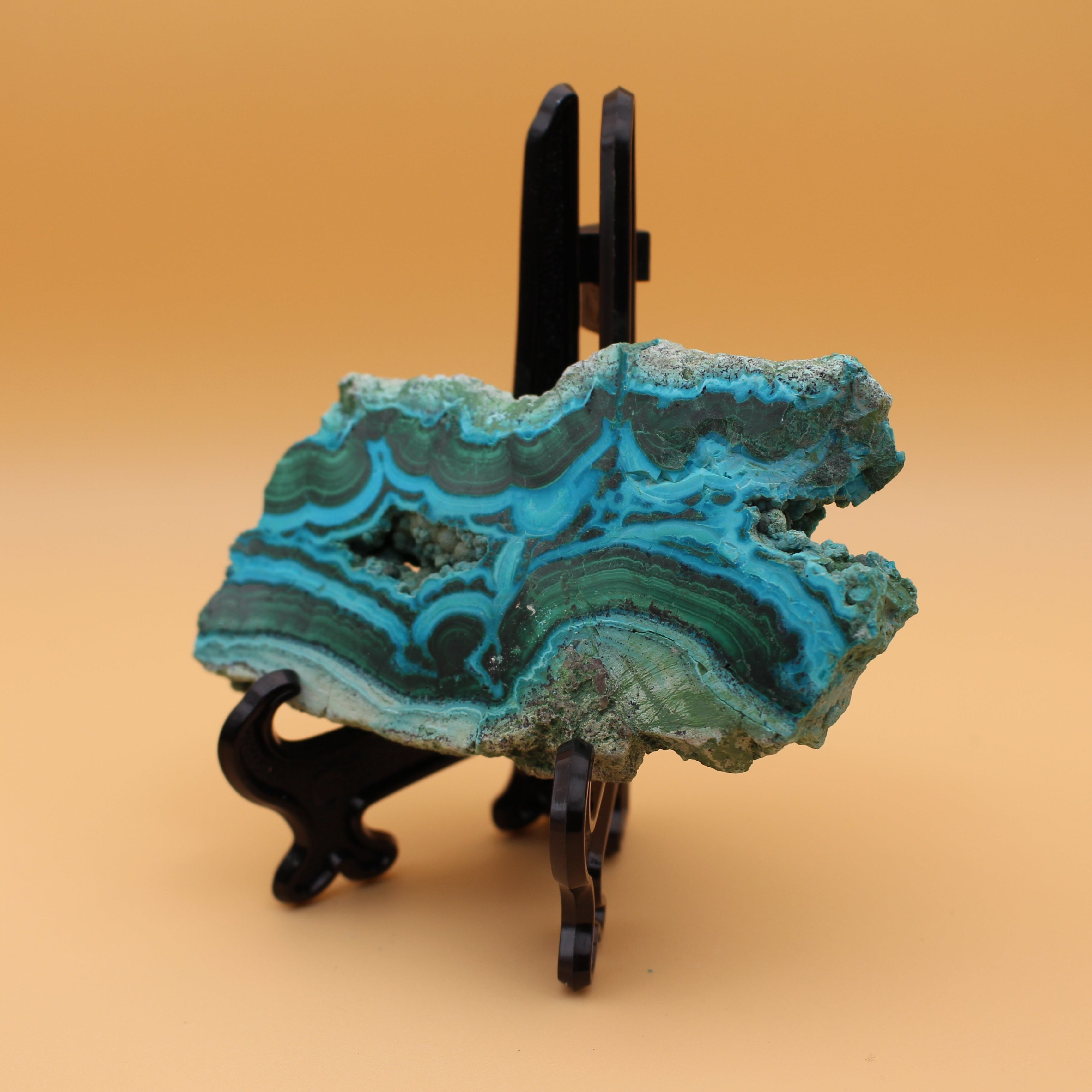 Torre di Fluorite – Pietra del Potere per Chiarezza e Armonia
