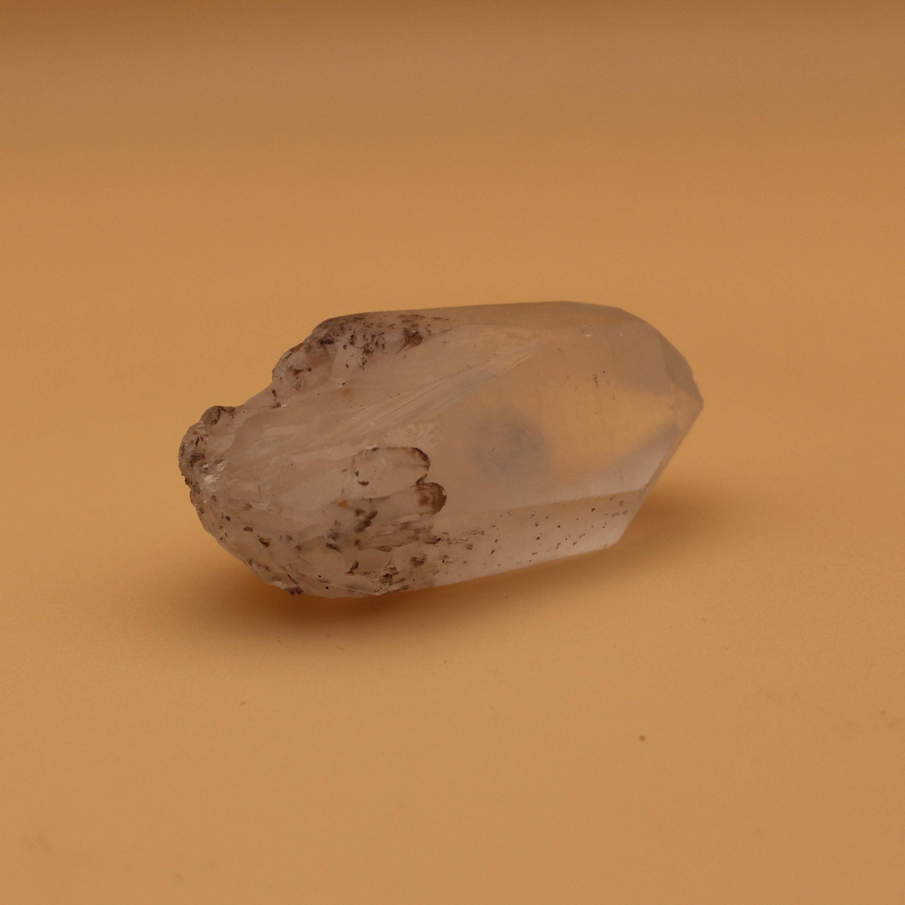 Torre di Fluorite – Pietra del Potere per Chiarezza e Armonia