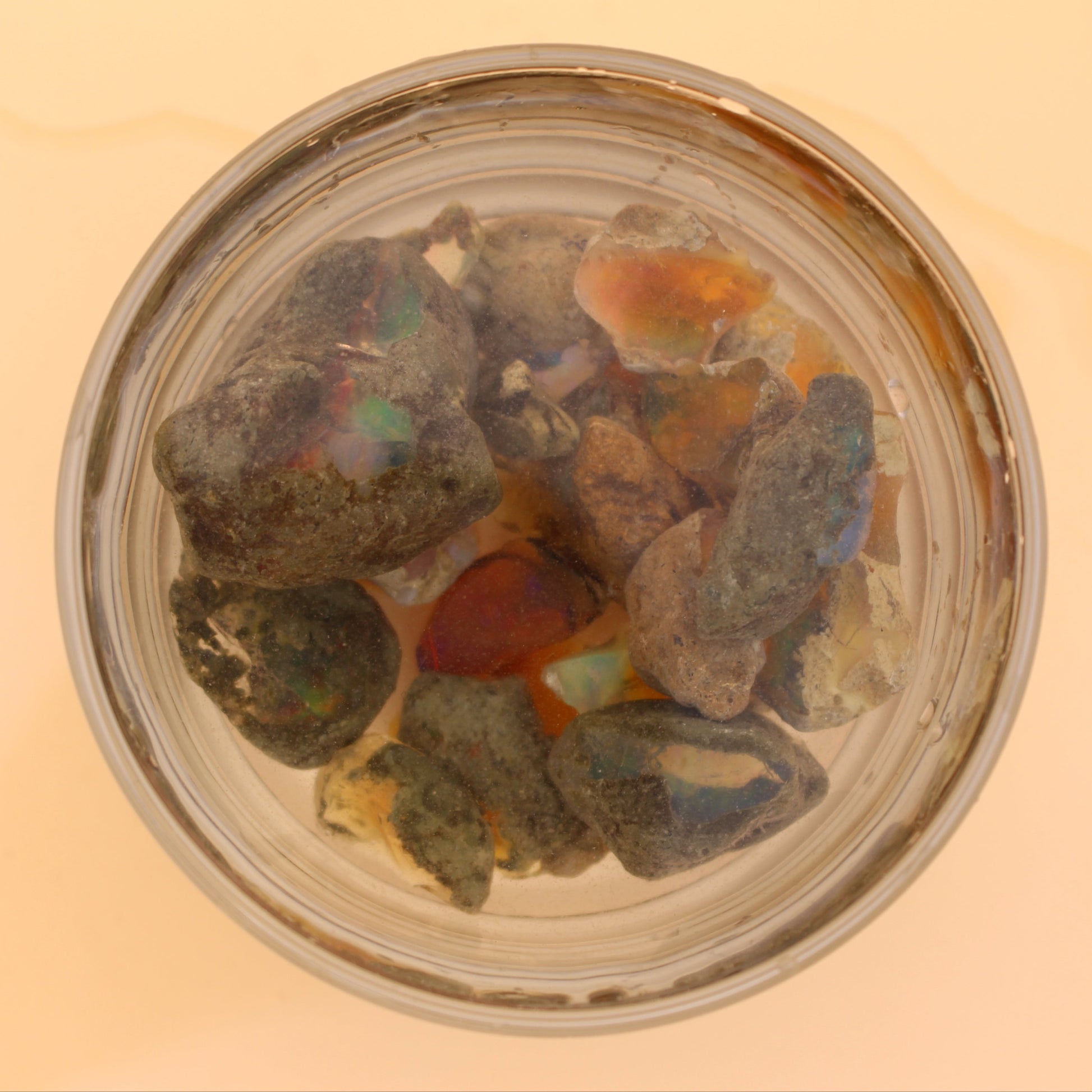 Ethiopian Water Opal – Feuer & Licht im feuchten Farbspiel