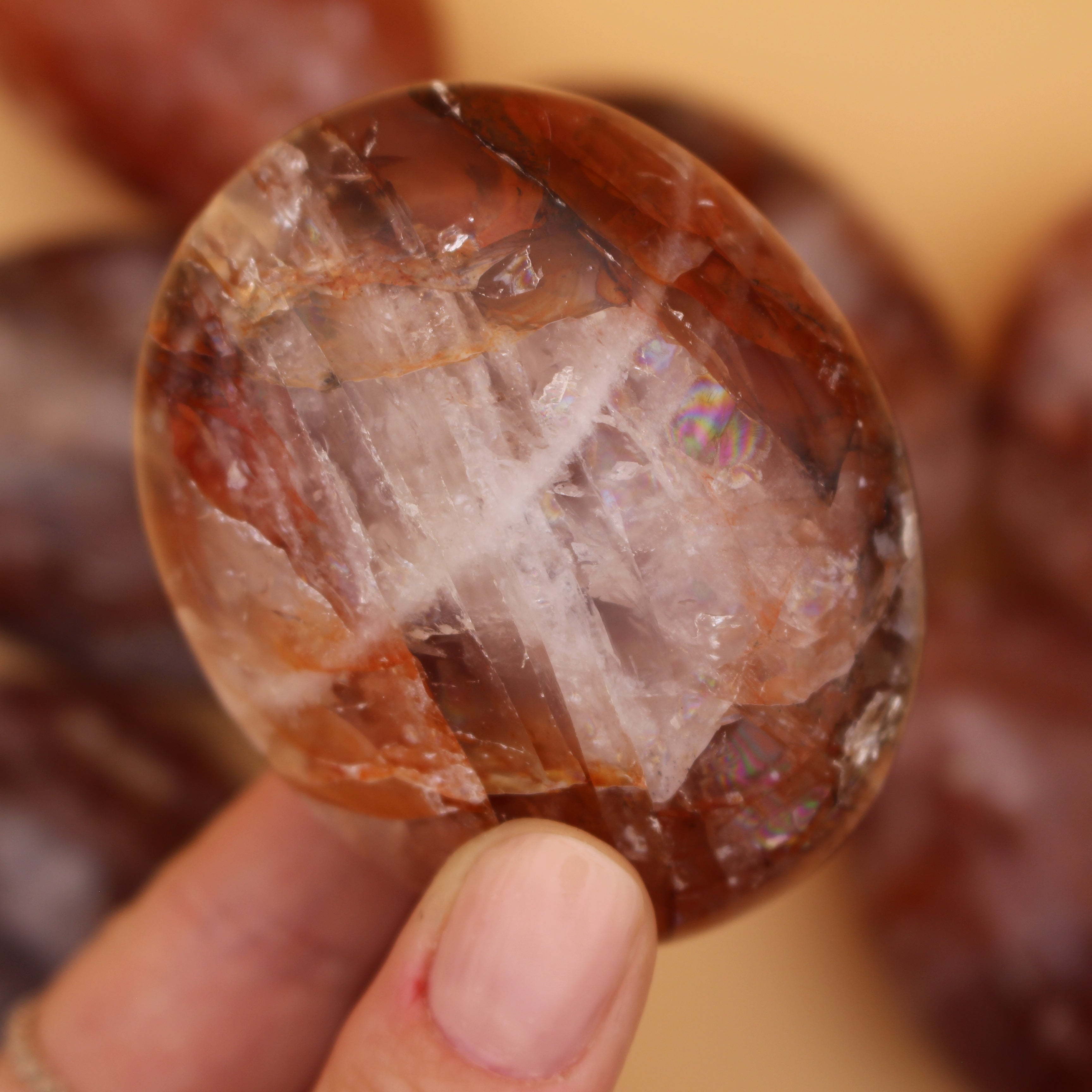 Sfera di Fluorite Anguria – Armonia, Chiarezza ed Equilibrio Energetico