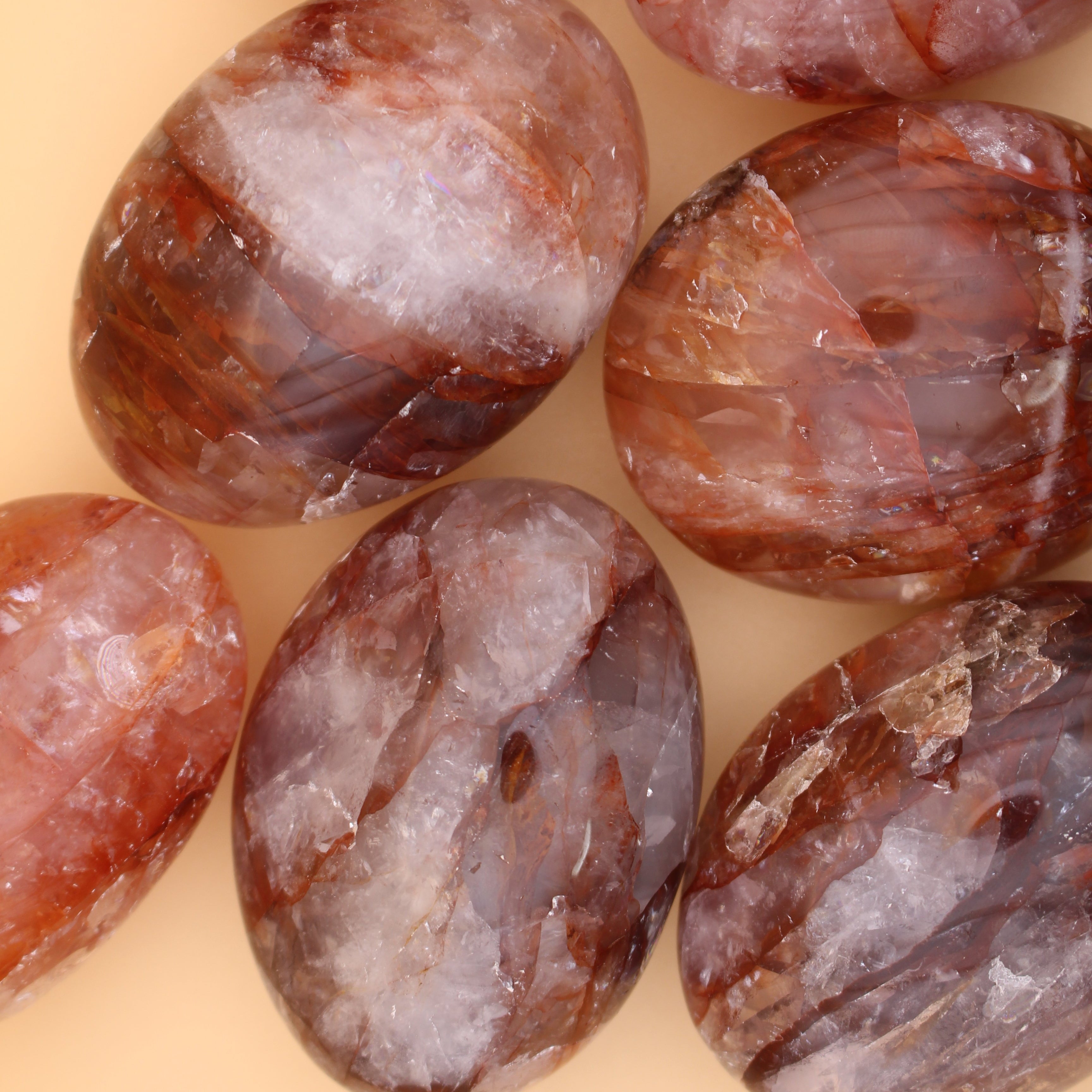 Sfera di Fluorite Anguria – Armonia, Chiarezza ed Equilibrio Energetico