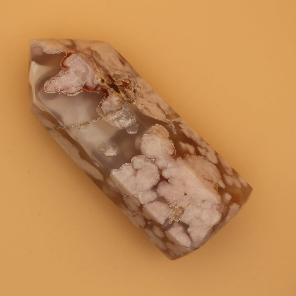 Torre di Fluorite – Bellezza naturale e chiarezza energetica