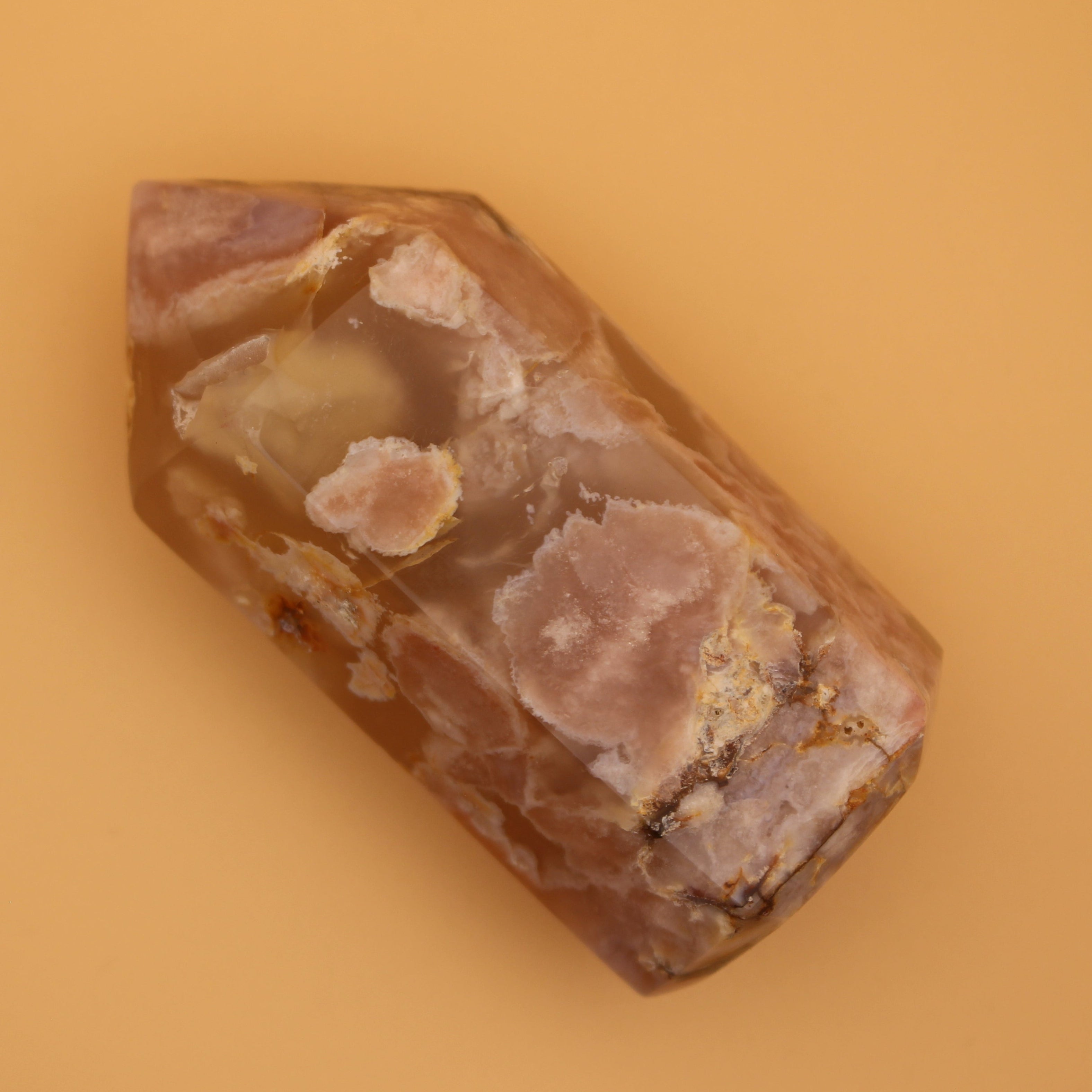 Torre di Fluorite – Bellezza naturale e chiarezza energetica