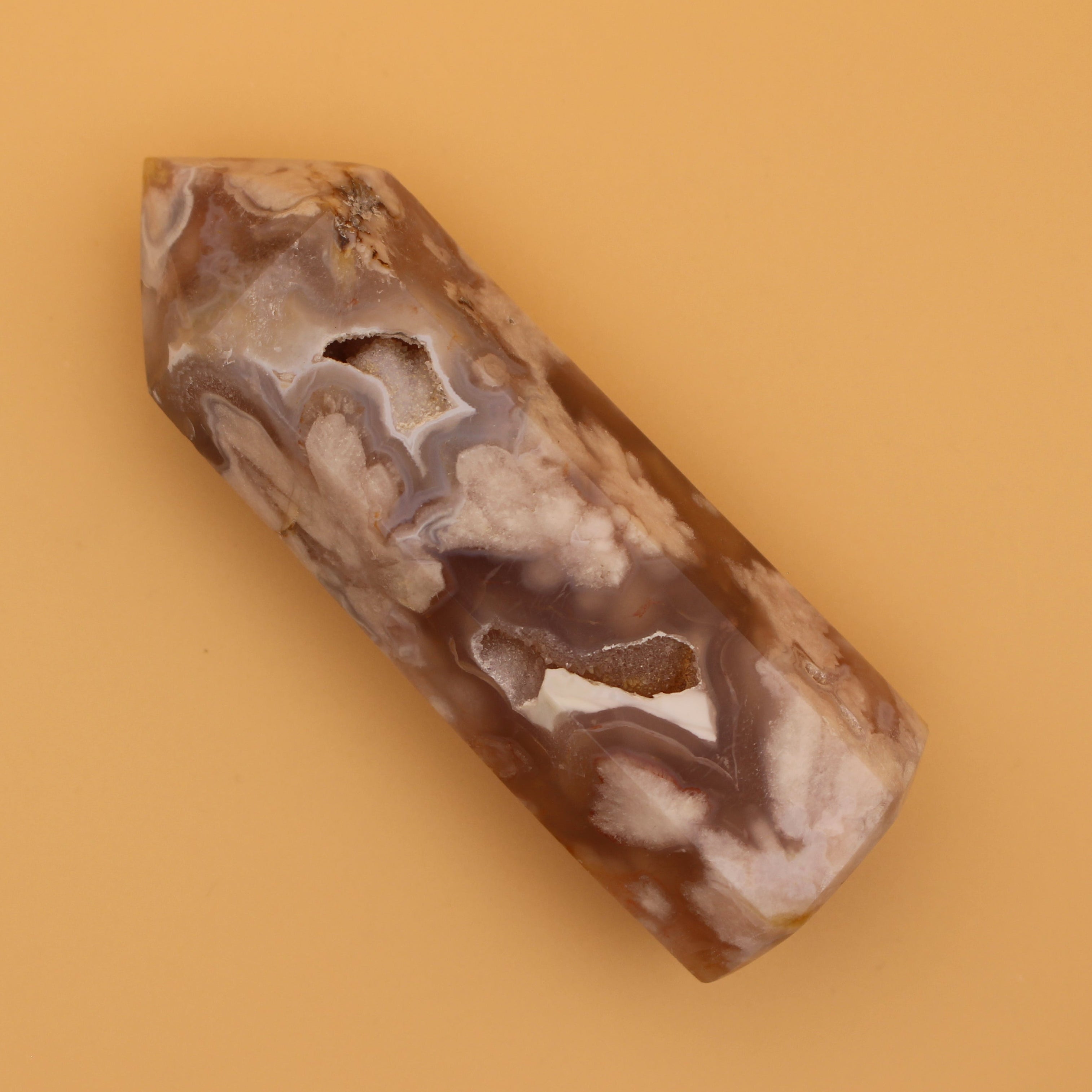 Torre di Fluorite – Bellezza naturale e chiarezza energetica