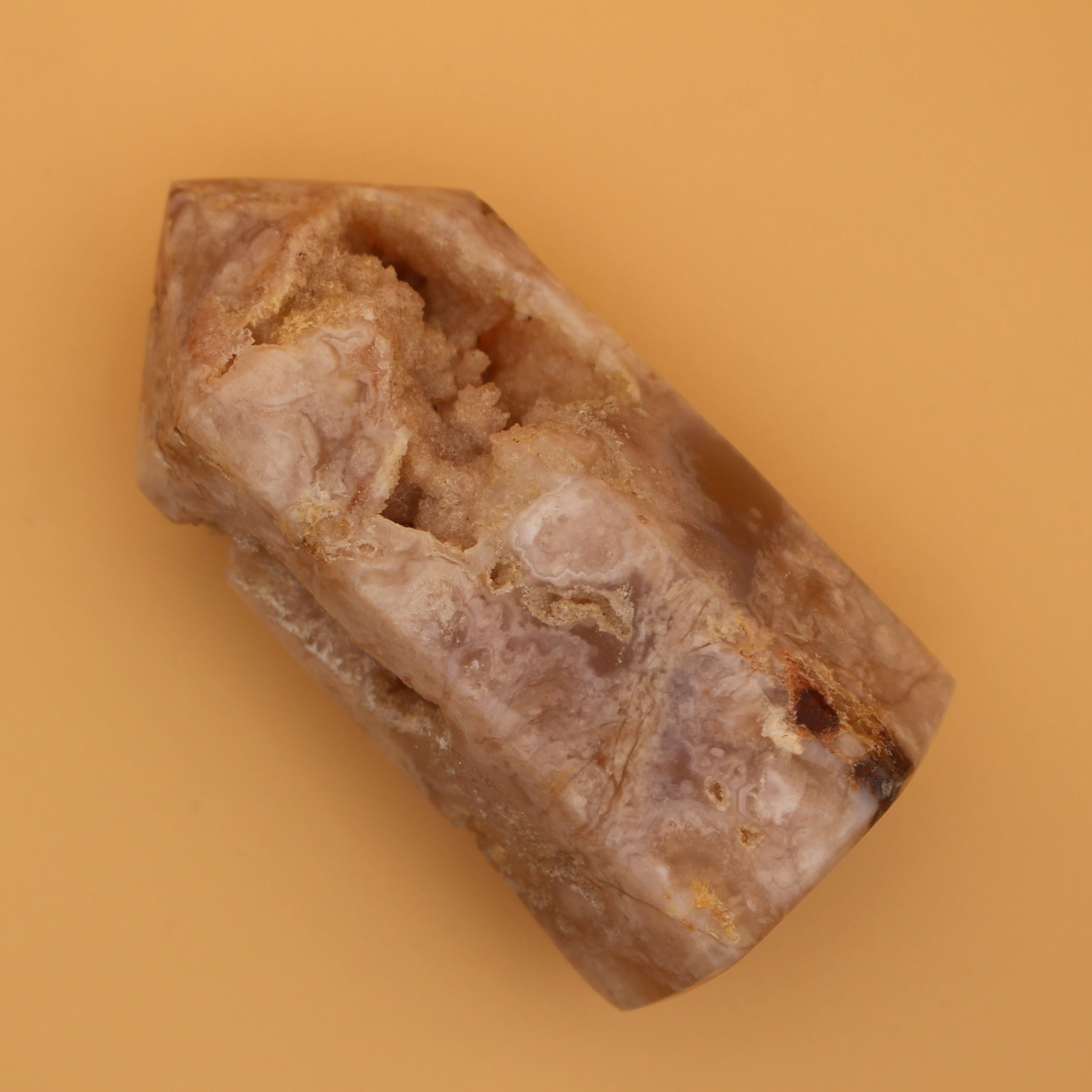 Torre di Fluorite – Bellezza naturale e chiarezza energetica