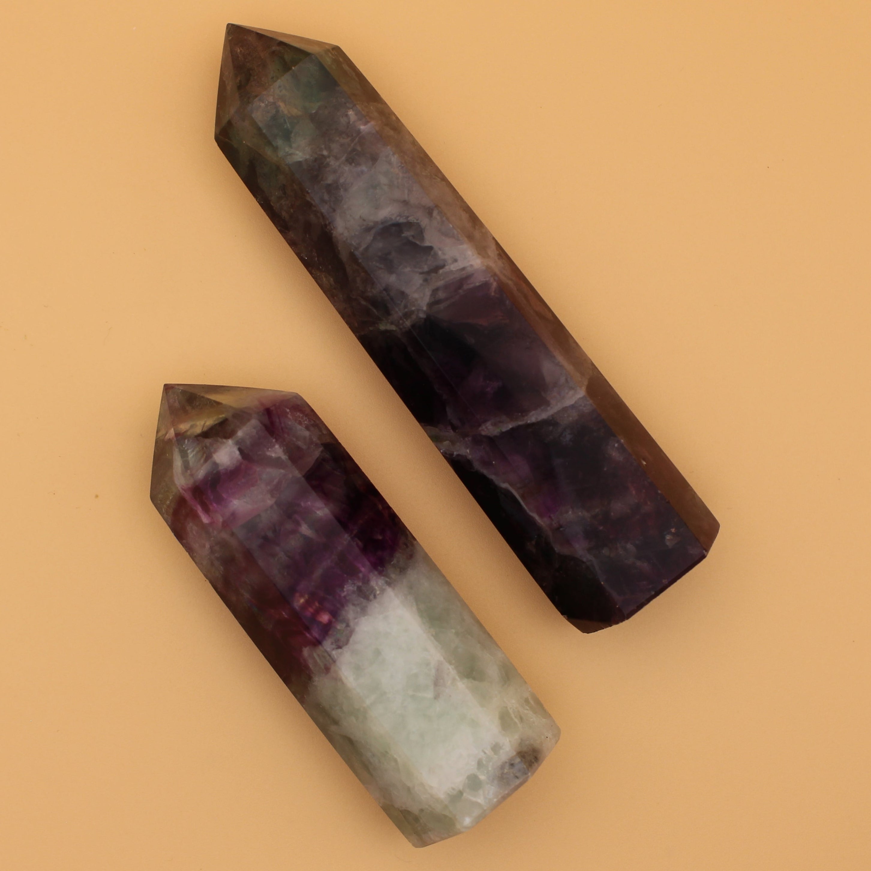 Torre di Fluorite – Pietra del Potere per Chiarezza e Armonia