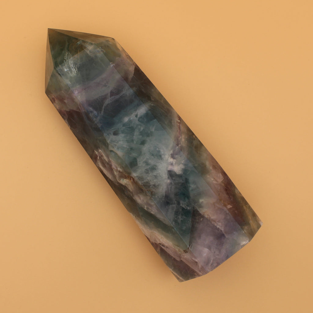 Torre di Fluorite – Bellezza naturale e chiarezza energetica