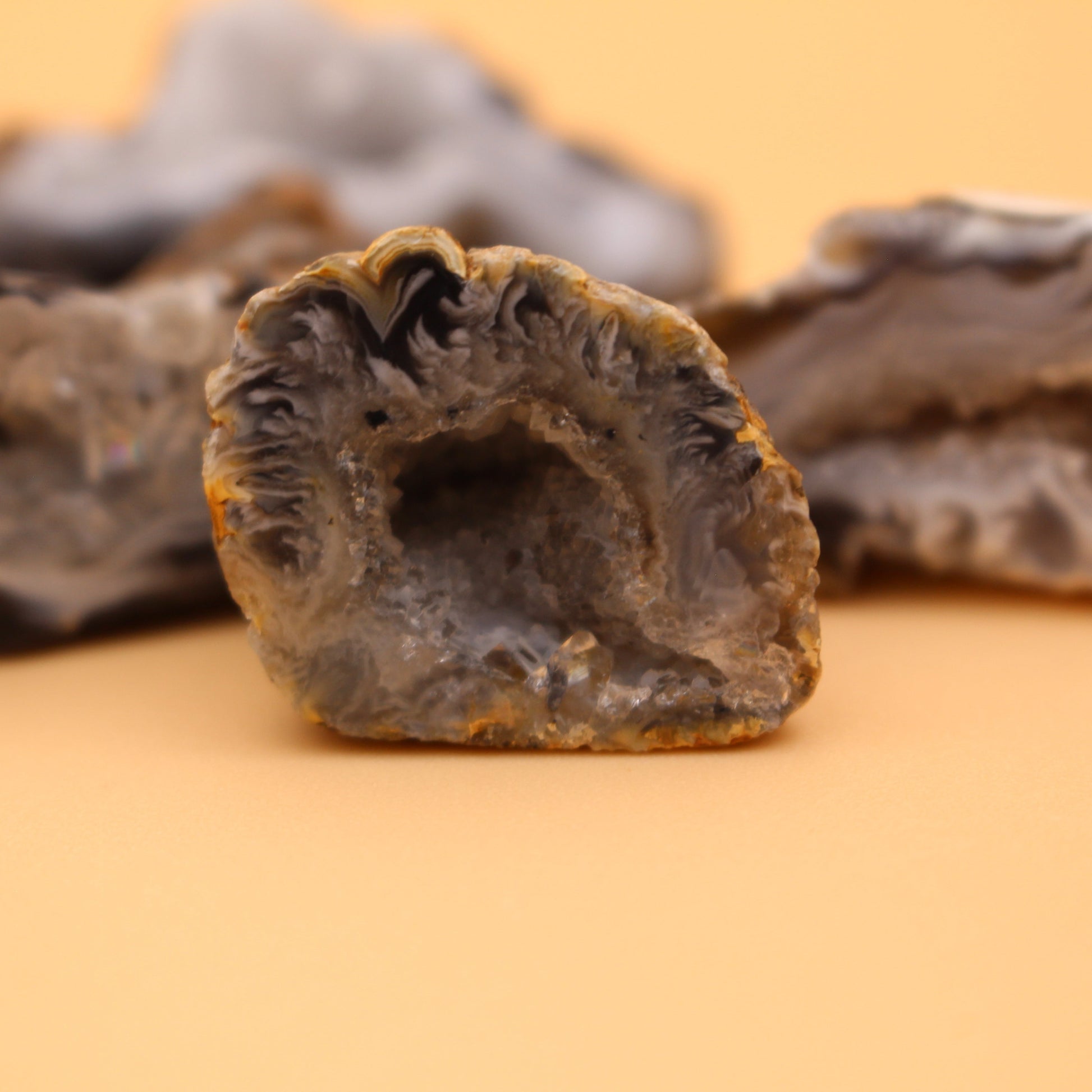 Glücksgeode natur klein – Natürliche Schönheit & positive Energie