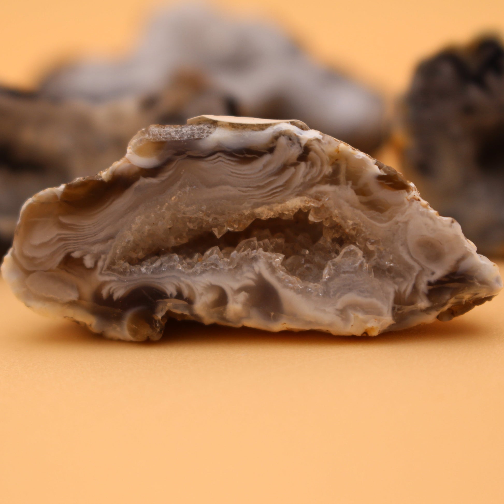Glücksgeode natur klein – Natürliche Schönheit & positive Energie