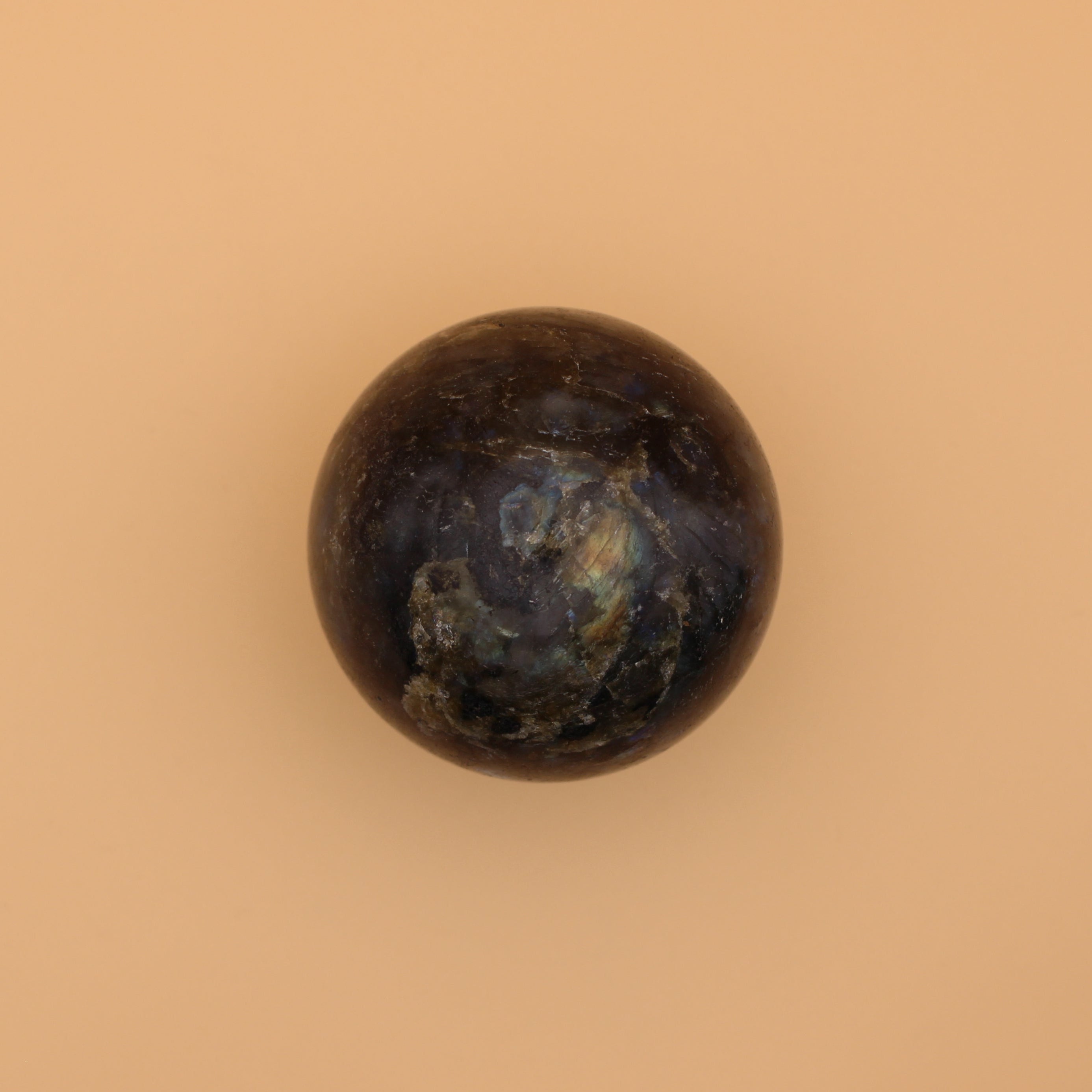 Sfera di labradorite – Pietra mistica protettiva per l'intuizione e la trasformazione