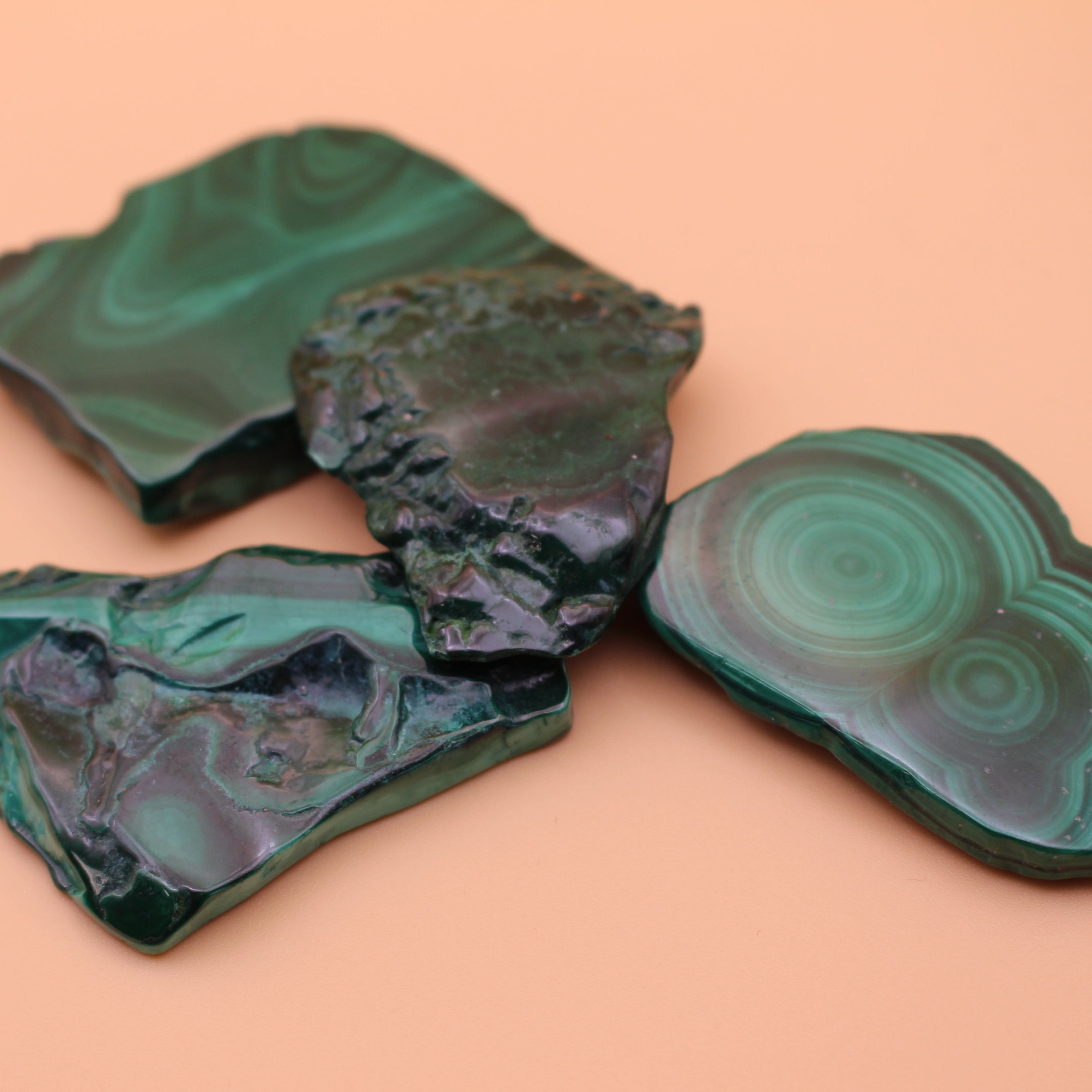 Malachit Platte – Transformation & Herzensenergie