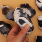 Orca Agate Flame – powerfully shaped flame for clarity &amp; grounding