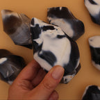 Orca Agate Flame – powerfully shaped flame for clarity &amp; grounding