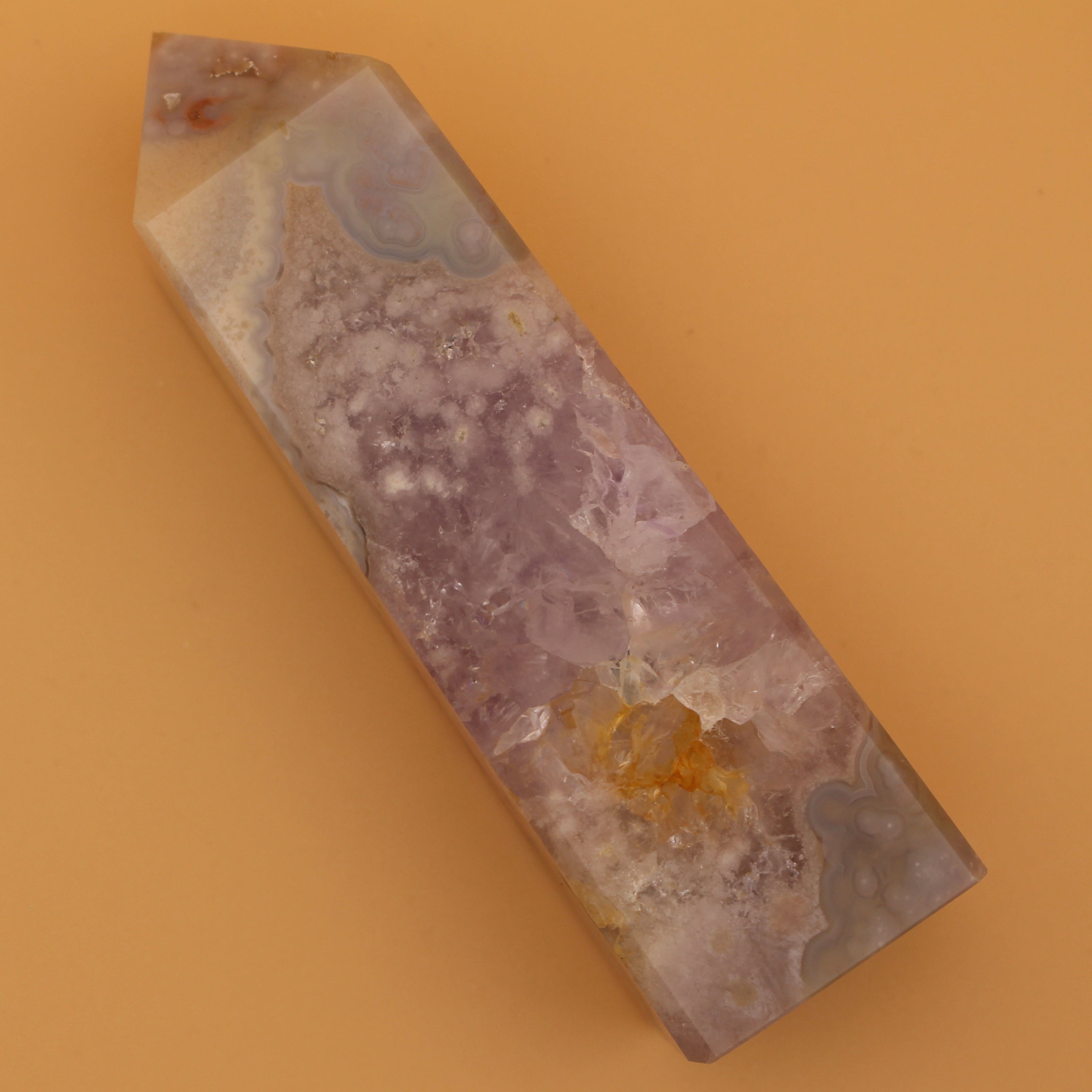 Sfera di Fluorite Anguria – Armonia, Chiarezza ed Equilibrio Energetico