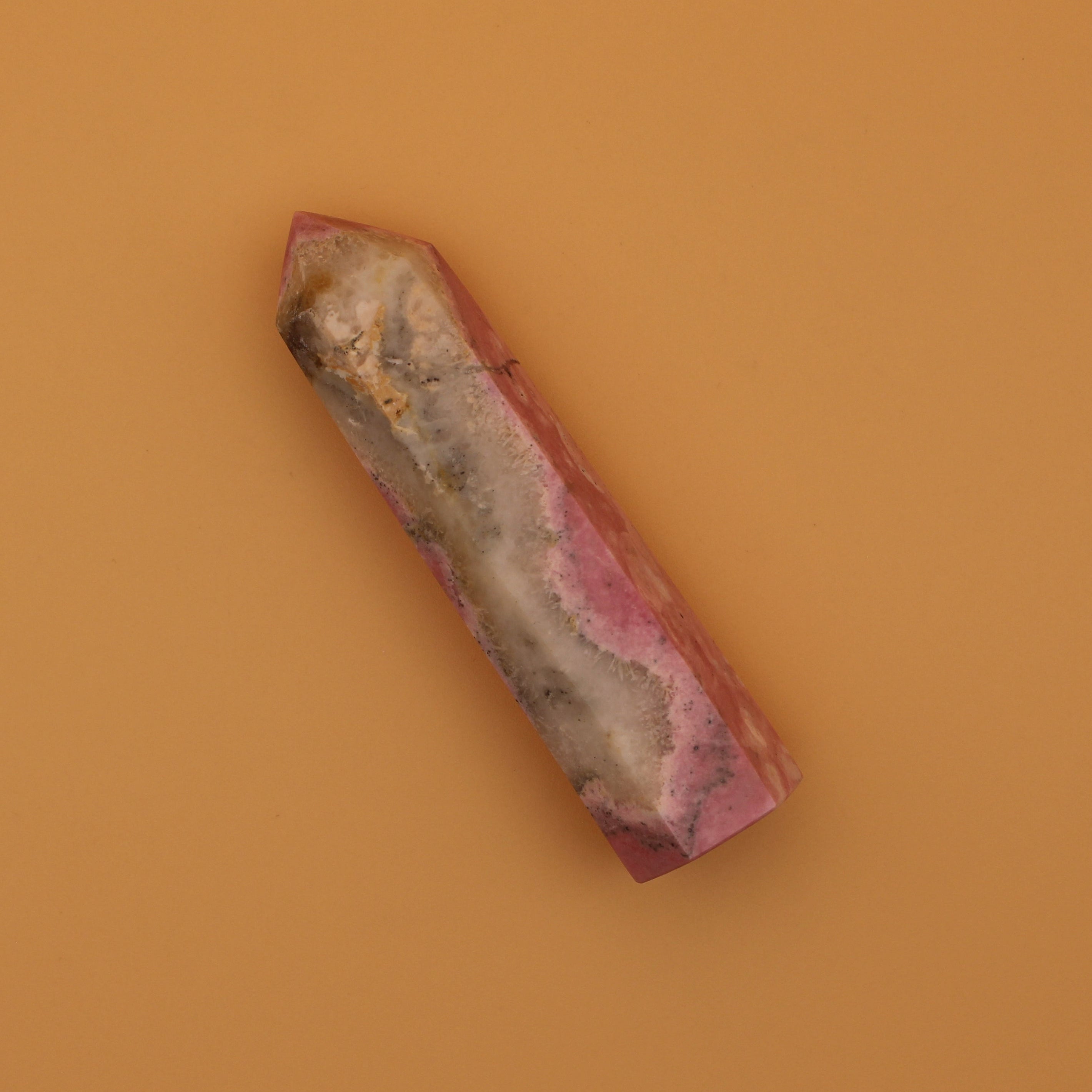 Torre di Rodonite Rosa – Pietra del Perdono e della Guarigione Emotiva