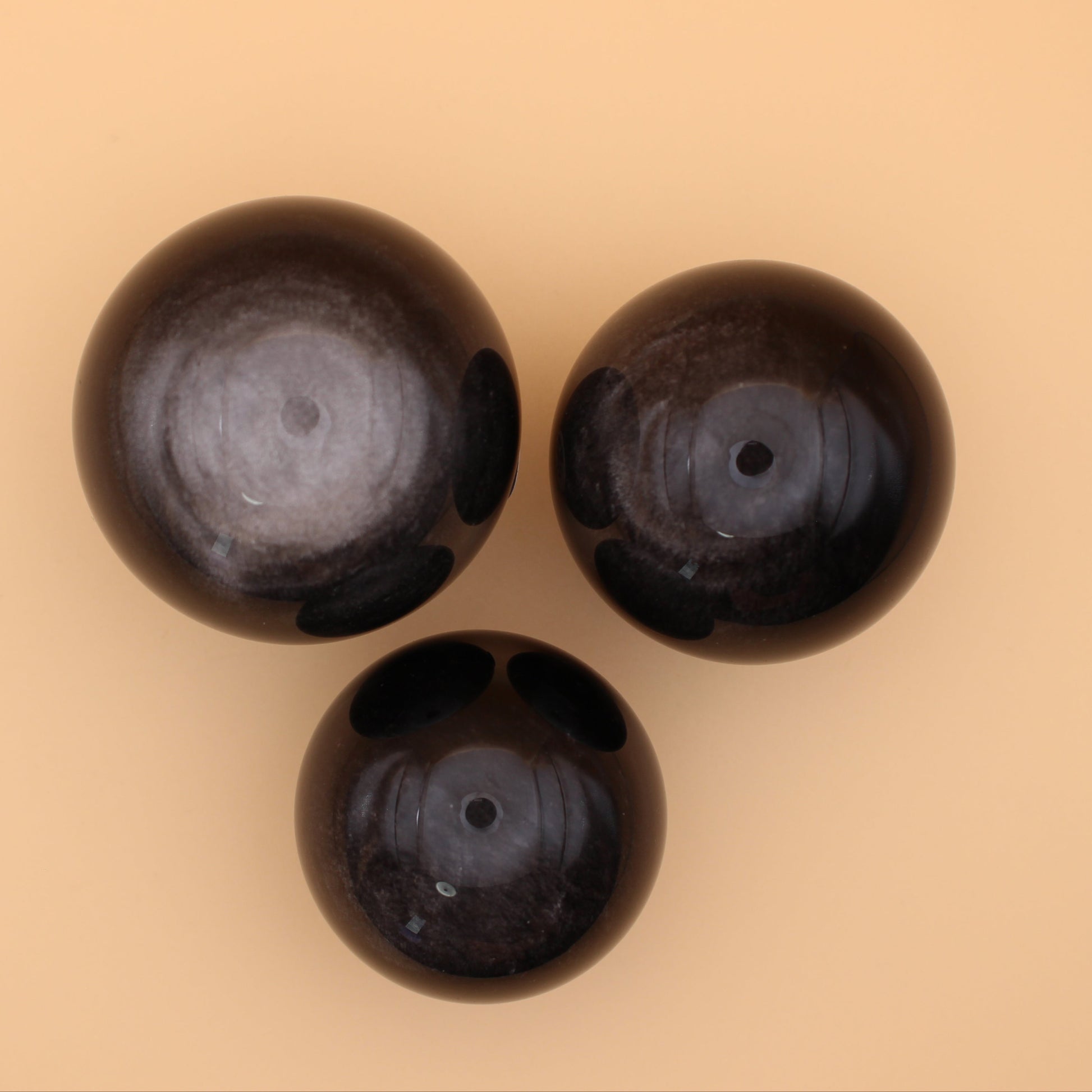 Silver Obsidian Kugel – Schützend & transformierend mit silbrigem Schimmer