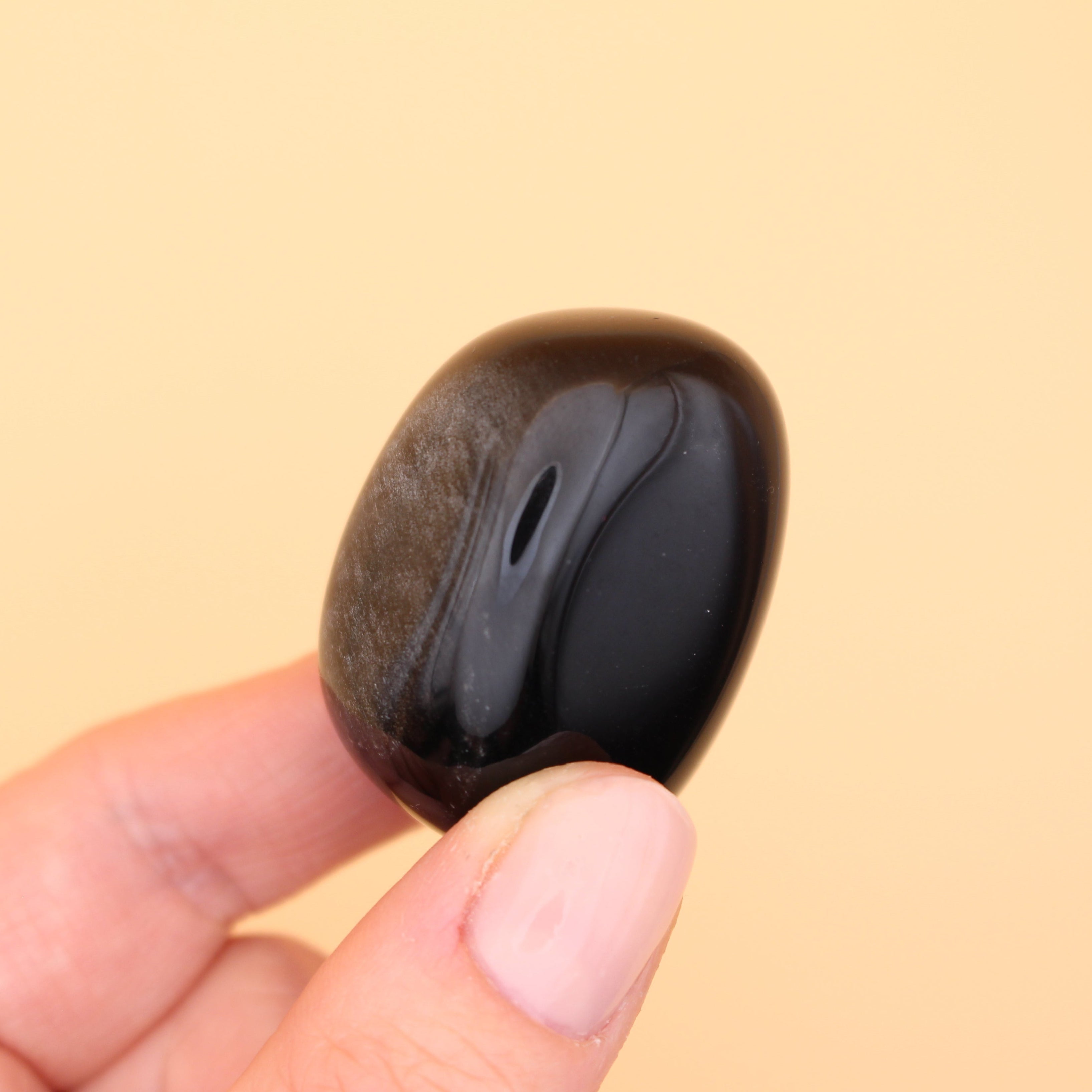 Sfera di Rubino-Zoisite – Armonia di Passione e Radicamento